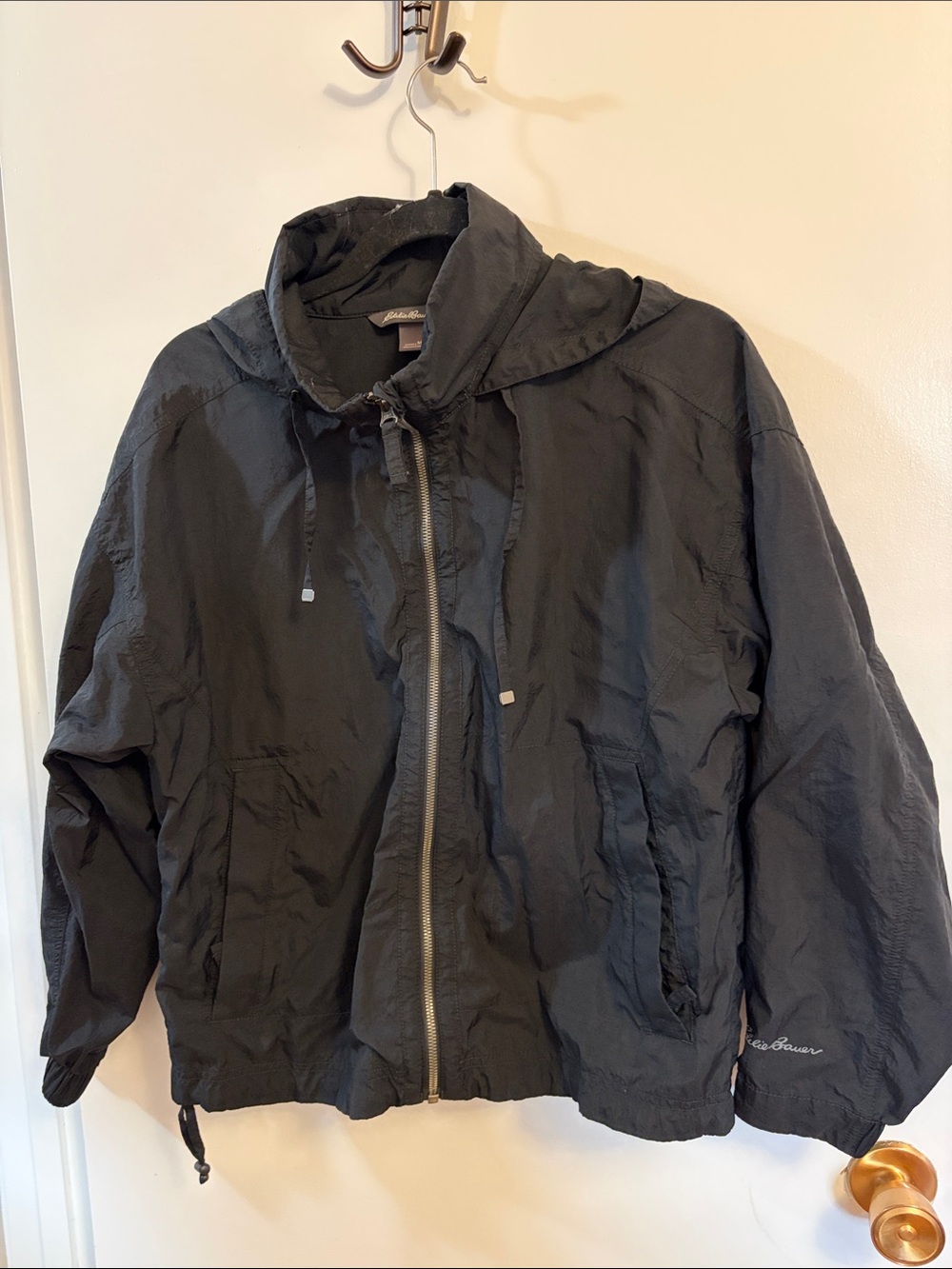 Eddie Bauer black packable windbreaker jacket with hood size medium